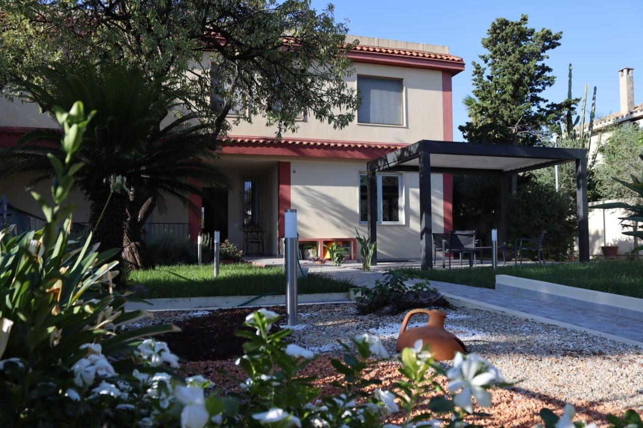 Bed&Breakfast Villa Nora Quartu Sant'Elena Exterior photo