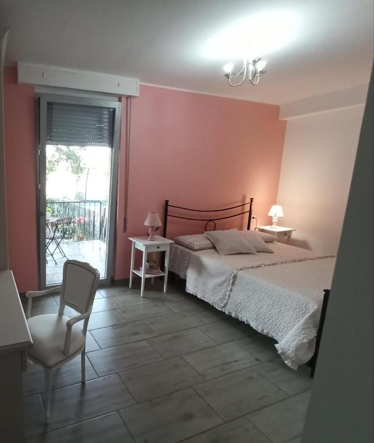 Bed&Breakfast Villa Nora Quartu Sant'Elena Exterior photo