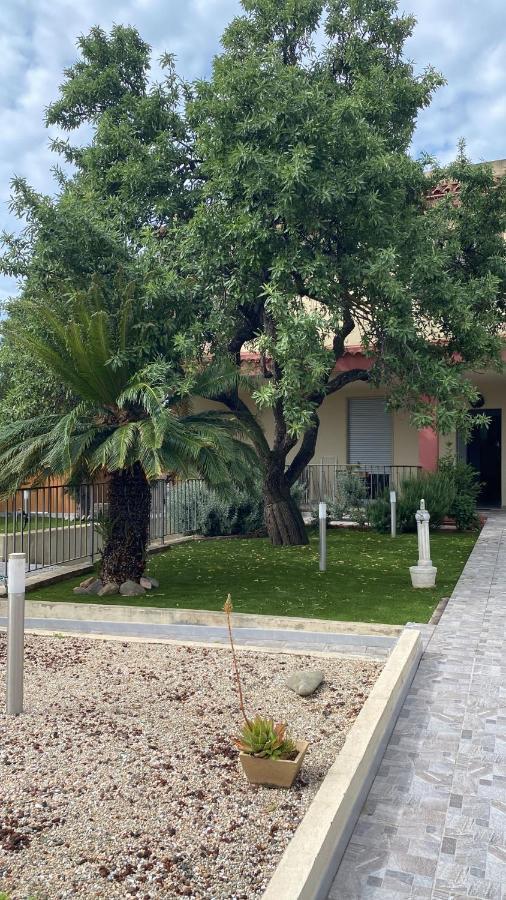 Bed&Breakfast Villa Nora Quartu Sant'Elena Exterior photo